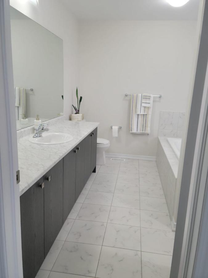 索罗尔德Niagara- Beautiful Cozy Sunfilled Big Complete House Minutes Drive From Falls别墅 外观 照片